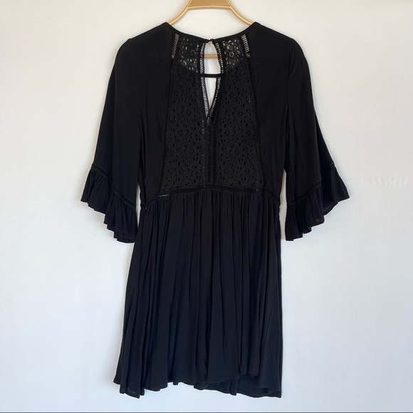 Forever 21 Black Lace Front and Back Panel  3/4 Flutter Sleeve - Picture 6 of 15